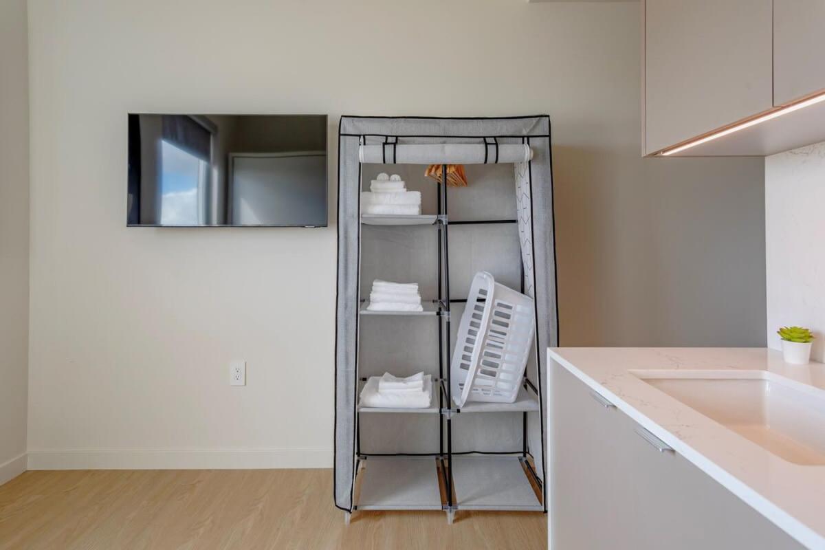 Stylish Near Ucla Coliving Suite W In Unit W&D Los Angeles Exterior foto